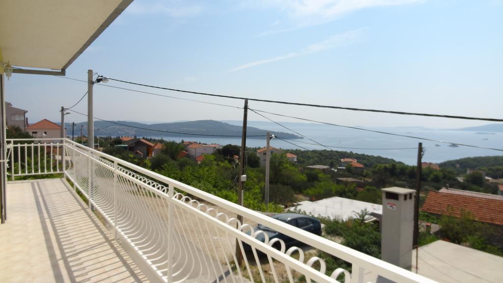 Apartments Braco Seget Vranjica Esterno foto