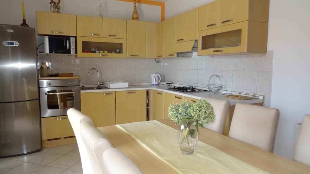 Apartments Braco Seget Vranjica Esterno foto